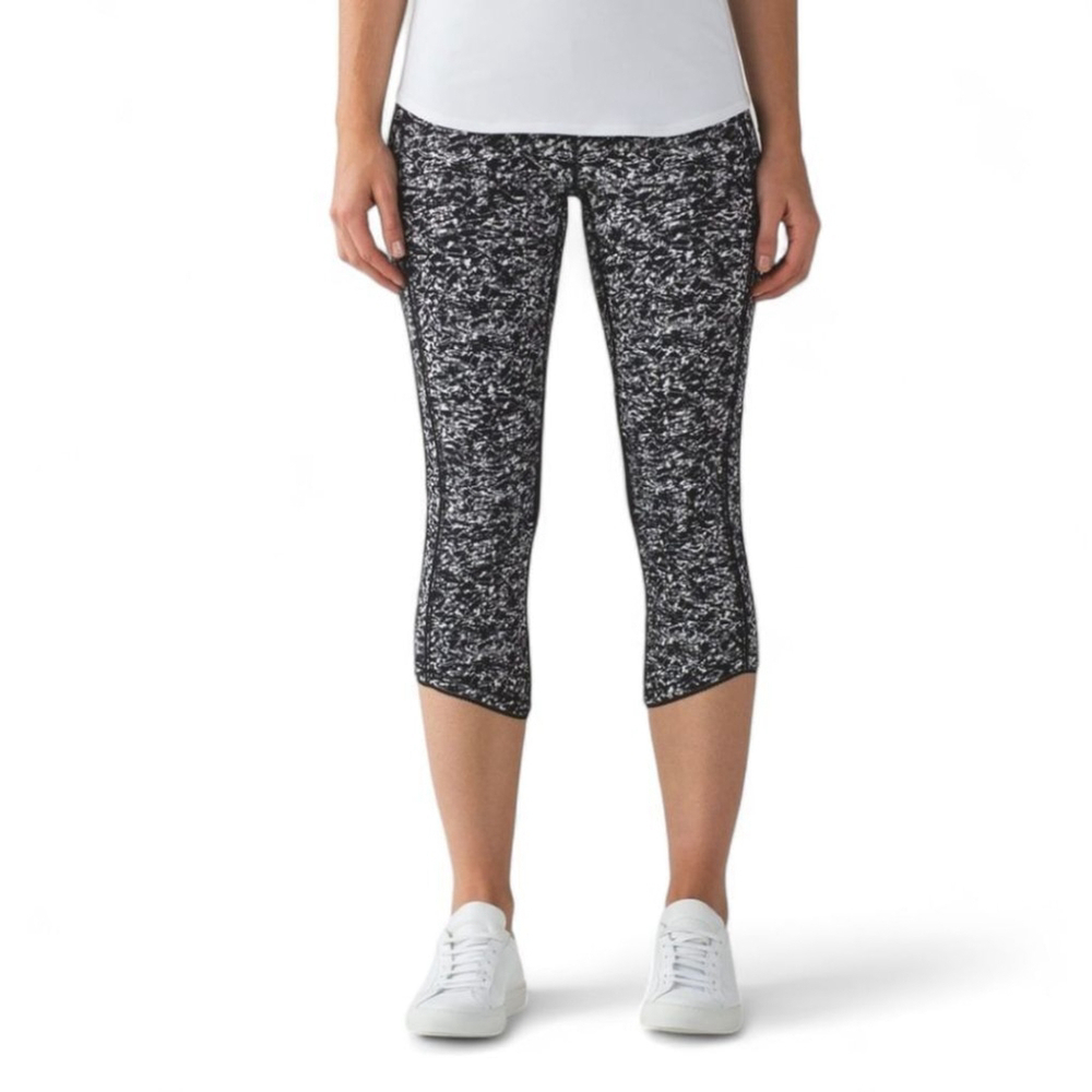 Lululemon High Waist Deep Breath 21" Crop Leggings Iced Wave Women's sz 6